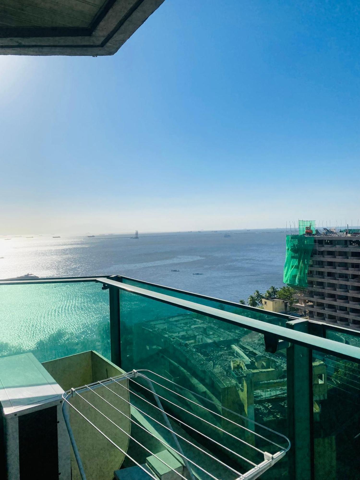 Baywatch Tower Malate Aparthotel